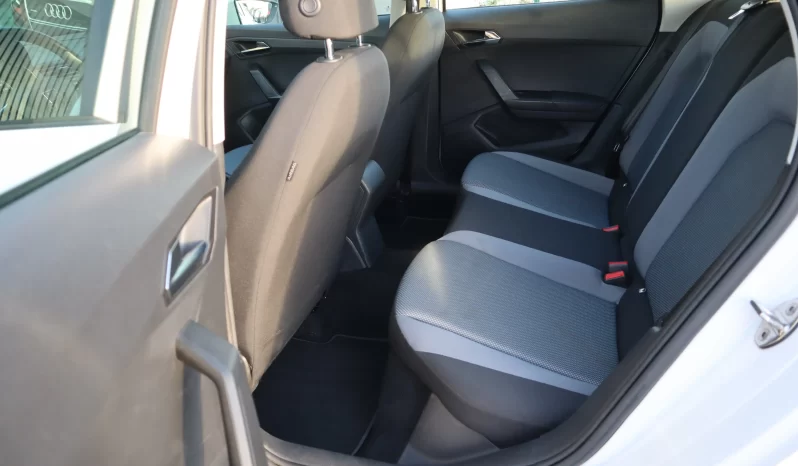 
								Seat Arona full									
