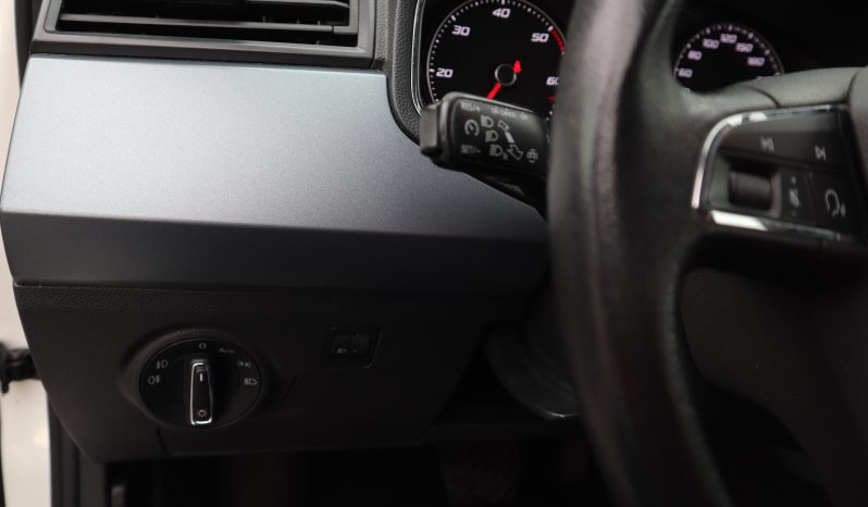 
								SEAT ARONA full									